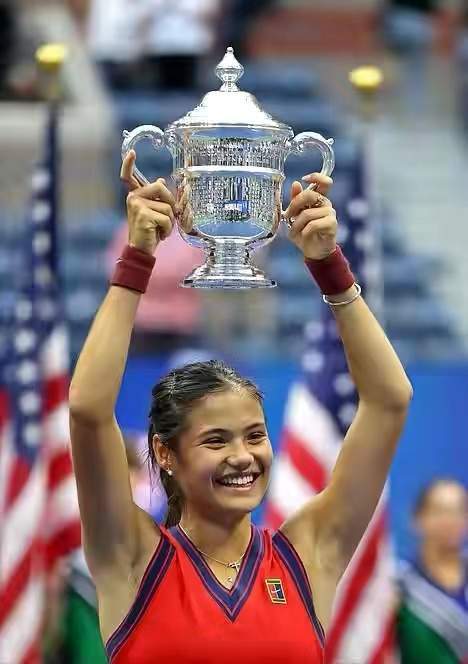 脚步向一侧 脚步向一侧